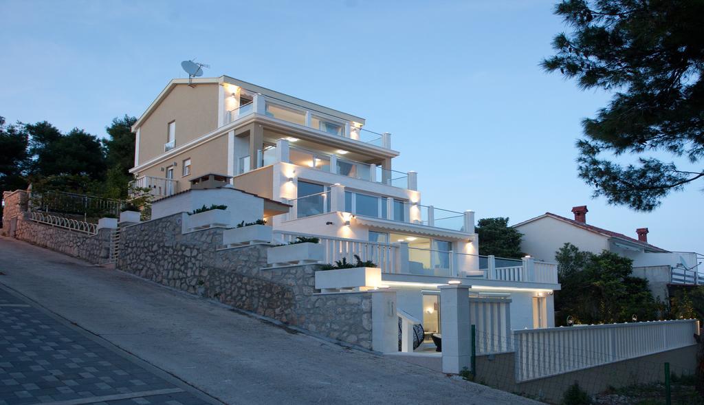 Apartments Villa Anamaria Трогир Екстериор снимка