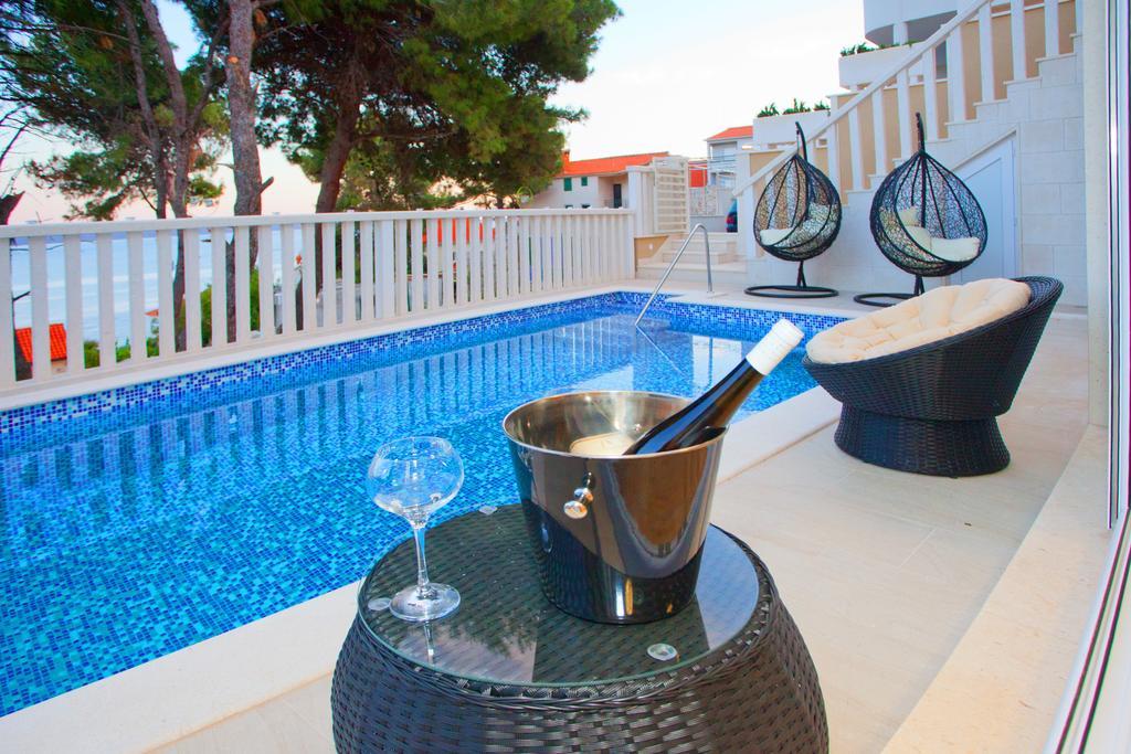 Apartments Villa Anamaria Трогир Екстериор снимка