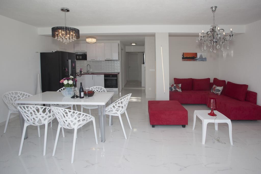 Apartments Villa Anamaria Трогир Екстериор снимка