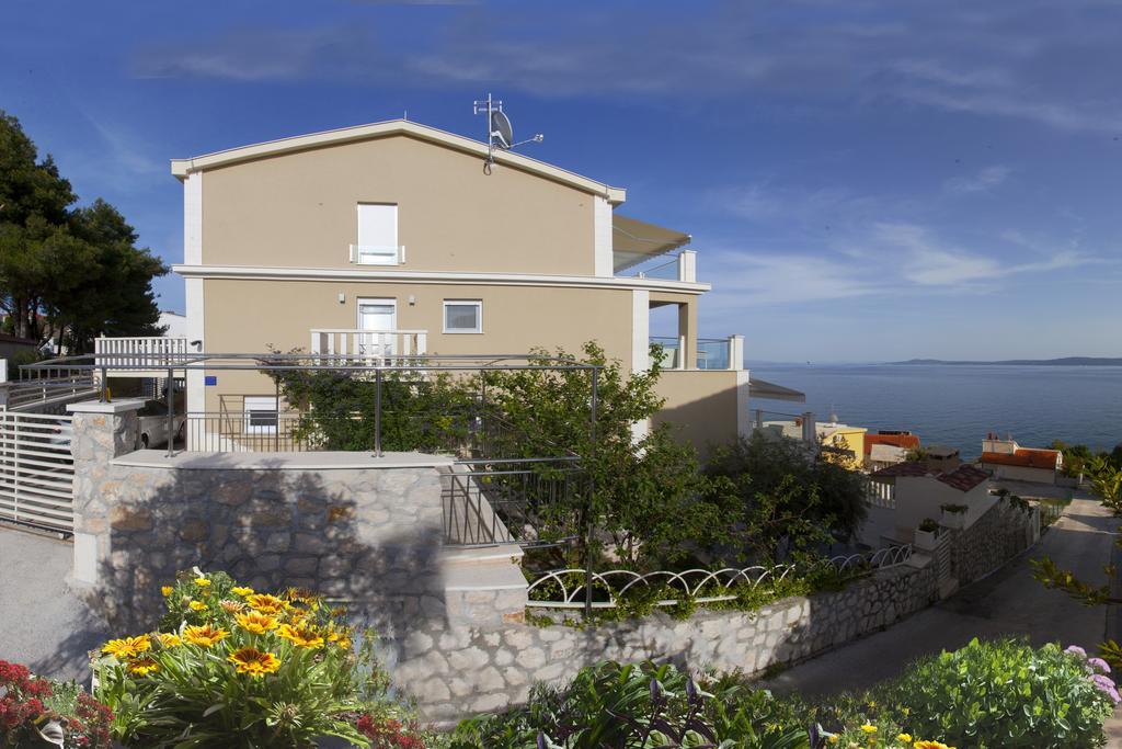 Apartments Villa Anamaria Трогир Екстериор снимка